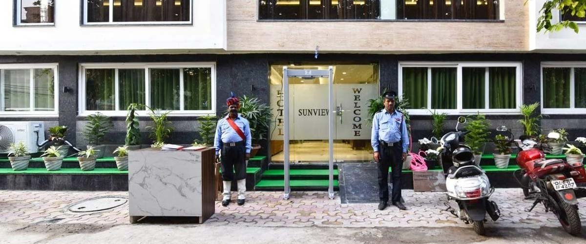 escort in hotel Sun View International