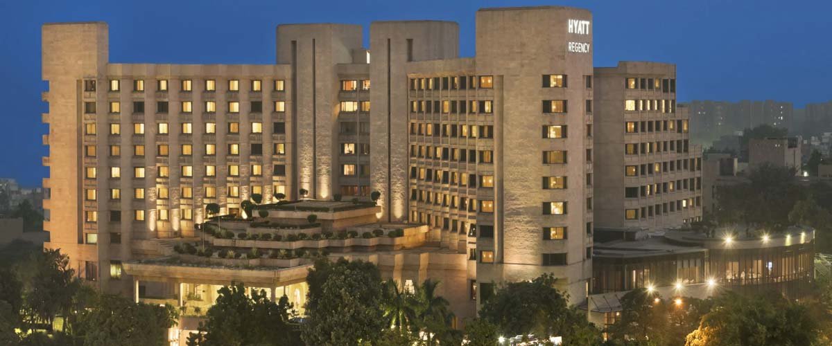 escort in hotel Hyatt Regency