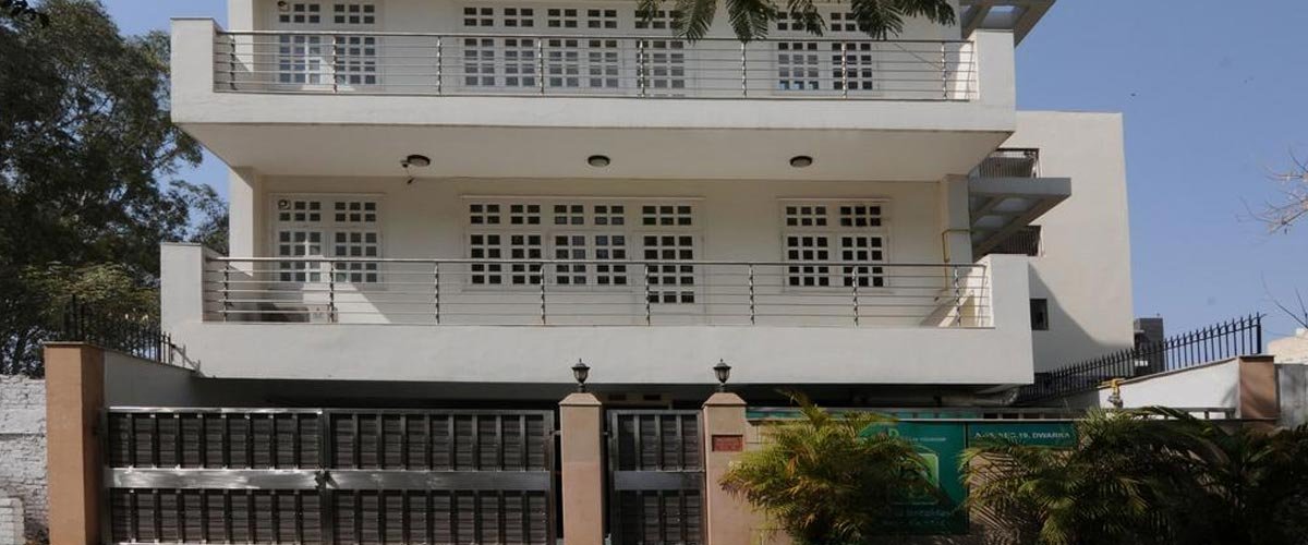 escort in hotel Mehra Residency